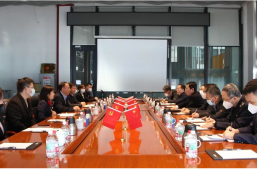 ���ľ�����ıʵ�� ��˰�ݴ��������������ø���������