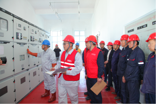 AG�ι��ּ��ųн��������о�Ժ10KV���繤���͵�һ���ֳ�